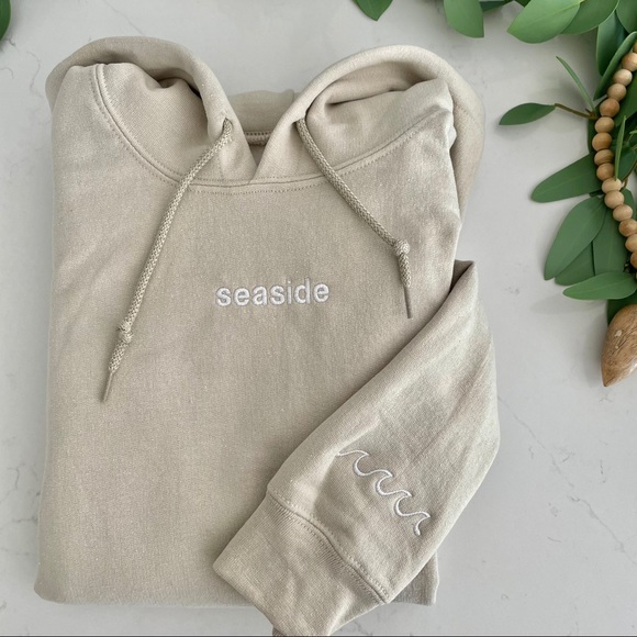Tops - “Seaside” embroidered sweatshirt